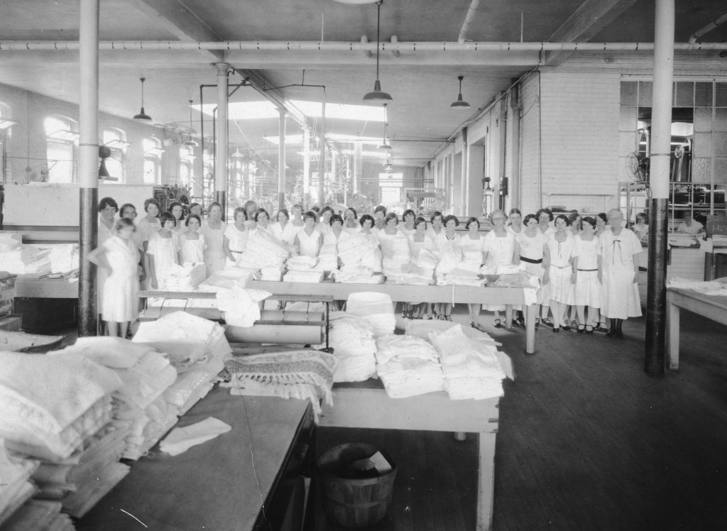 Employees of the flatwork department at Edwards & Chapman Laundry, 1920s (Sangamon Valley Collection)