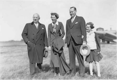 Gov. Henry Horner, Amelia Earhart, Howard Knotts and Knotts' daughter Cissy at Springfield's Municipal Airport in 1934 (Sangamon Valley Collection)