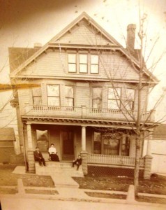 Home in the 1500 block of South Holmes, probably in the early 1900s (Sangamon Valley Collection)