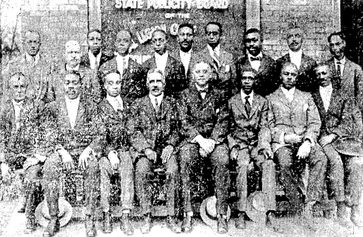 The executive board of the Centennial Co-operative Education Congress, published in the July 21, 1918, Illinois State Journal. Individuals in the photo were not identified. This photo is part of a three-page advance on the congress (apparently paid for by African-American advertisers) that also profiled more than three dozen prominent black residents of Springfield. (Courtesy State Journal-Register)