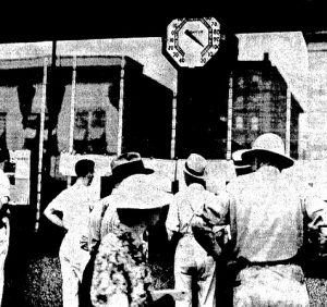Thermometer outside the Illinois State Journal office, 316 S. Sixth St., shows nearly 110 degrees the afternoon of July 14, 1936 (Courtesy State Journal-Register)